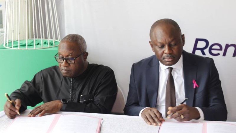Signature de la convention marquant l’entrée de l’État de Côte d’Ivoire au capital de la Plateforme Économique et Industrielle d’Abidjan-PK24, en présence des représentants de la CDC-CI et de la CNPS.