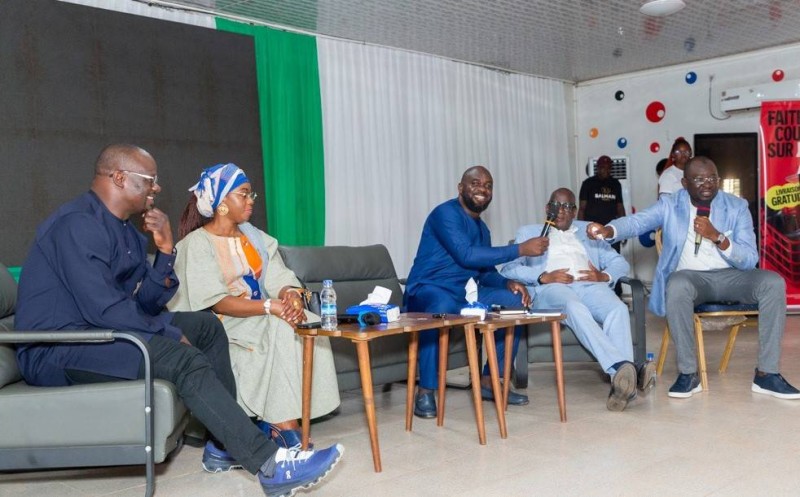 Un panel intitulé « Modèles de réussite, moteurs d’opportunités pour la jeunesse dans le Tchologo » a ensuite donné la parole à des figures inspirantes, parmi lesquelles Sidibé Nassou, Préfet de Grand-Bassam, Alassane Soro, Responsable des opérations Afrique de l’Ouest de Yango, Traoré Yacouba, Directeur Général de Public Word Contractor, et Saré Yacouba, entrepreneur surnommé « le fil d’or de Cocody »