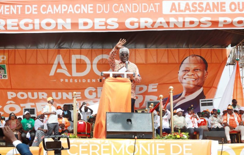 Beugré Mambé a exhorté les électeurs à retirer leurs cartes pour le "Un coup KO". (Ph: HONORE BOSSON)