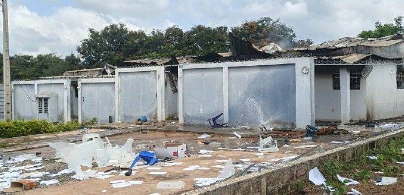 Yamoussoukro, le siège de la CEI locale vandalisé
