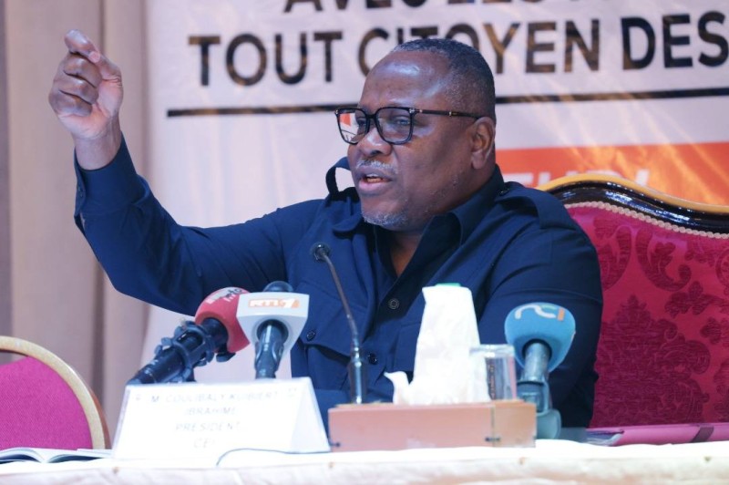 Le président de la Cei, Ibrahime Coulibaly-Kuibiert, a présenté le chronogramme et rappelé les obligations constitutionnelles. (Ph: Dr)