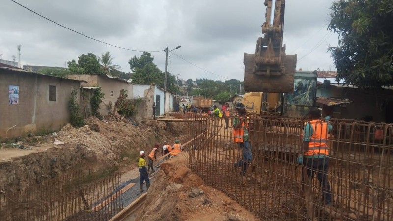 La construction des caniveaux pour l'évacuation des eaux. (DR)