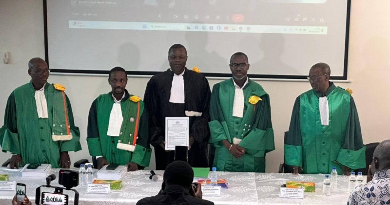 Koffi Konan Roméo a obtenu le grade de Docteur ès Lettres Modernes avec la mention « Très Honorable » à l’Université Félix Houphouët-Boigny d’Abidjan-Cocody.