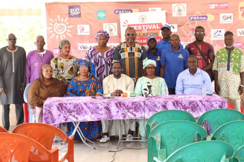 L'unité des fils et filles de Diamakani autour du festival. (Ph: Dr)