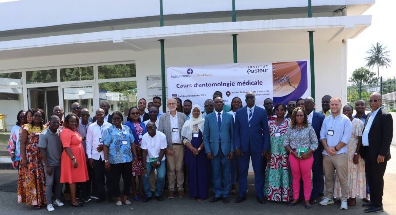 Les participants venus de quatre pays africains suivent la session d’ouverture du cours d’entomologie médicale à l’IPCI.