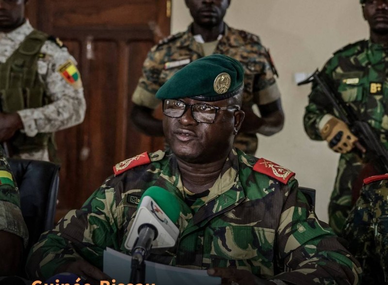 Les militaires annonce le "contrôle total du pays" en Guinée Bissau