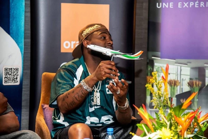 L’artiste nigérian monte sur scène ce samedi au soir du 29 novembre au Parc des Expositions. (dr)