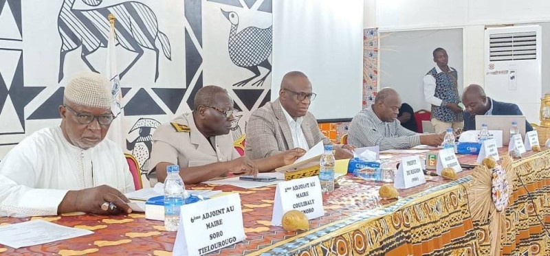 Le Centre culturel Womiengnon a abrité la troisième réunion du Conseil municipal.