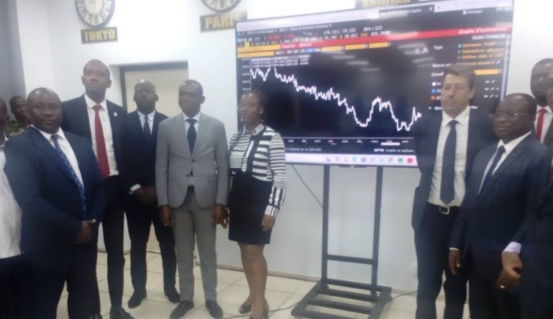 Inauguration de la salle des marchés Bloomberg