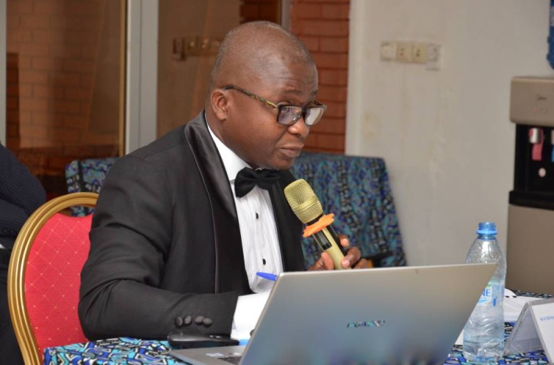 L'impétrant Kouadio Lydin obtient la mention très bien du jury après un travail de recherche appronfondi (Dr)