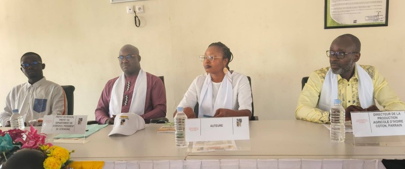 Pélagie Gnoudanhan Sékongo au centre