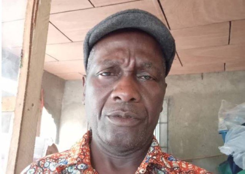 M. Amani Yao Louis est un éleveur de hanneton, un insecte comestible, très apprécié des populations. (PH:TK)