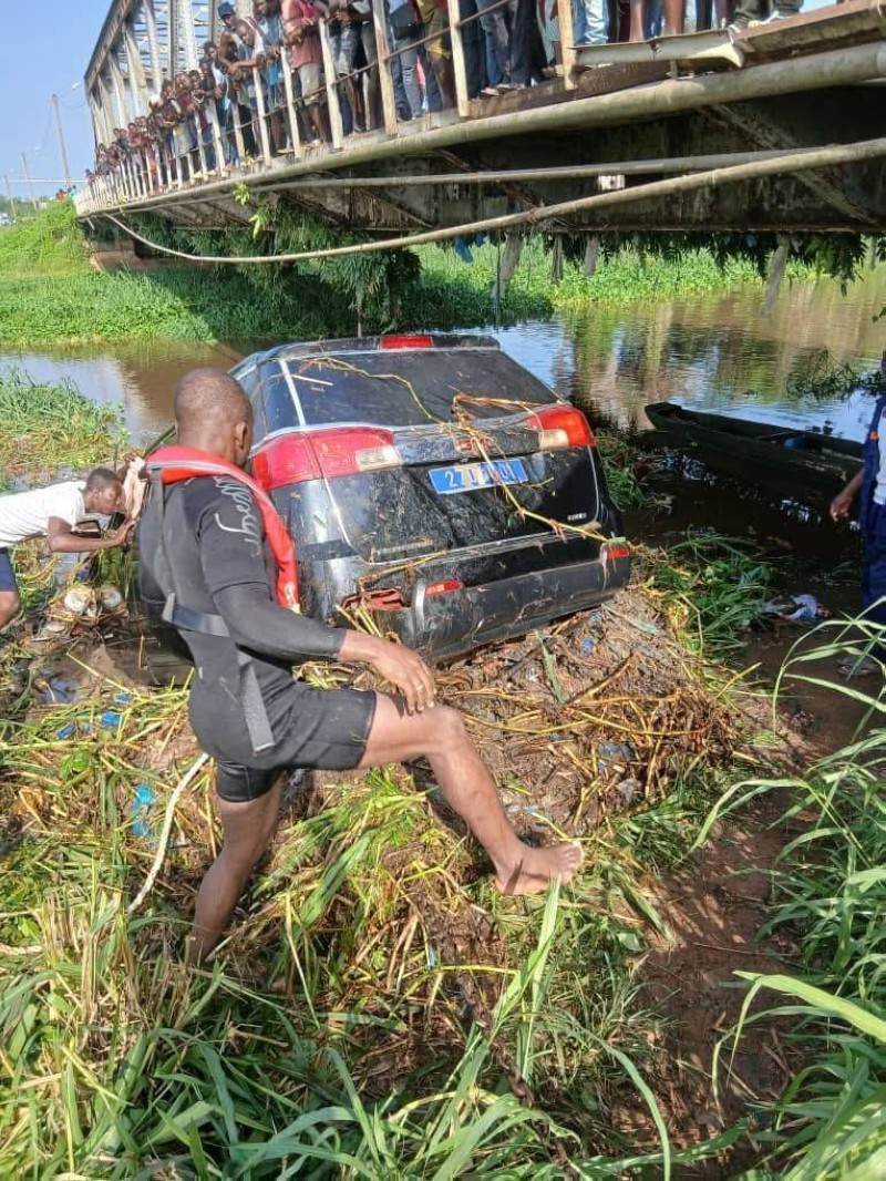 Le véhicule accidenté. (Ph: Dr)