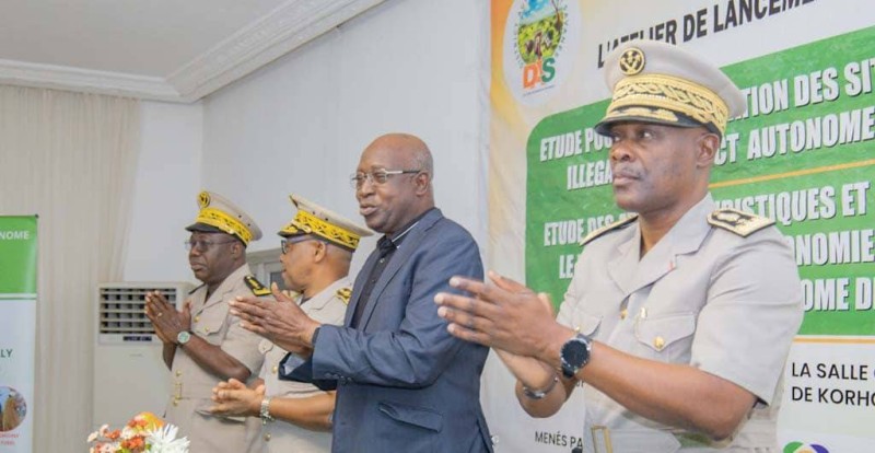Le premier vice-gouverneur du District autonome des Savanes, Soro Kayaha Jérôme, représentant le Général Issa Coulibaly Karna et le corps préfectoral