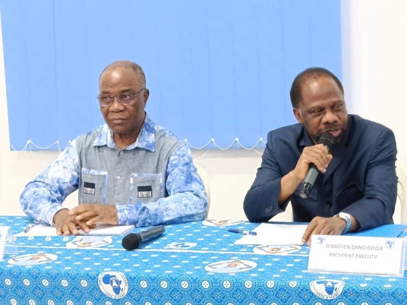 La rencontre s’est déroulée sous la présidence du président exécutif, le Professeur Sébastien Dano Djédjé, en présence du Secrétaire général, Tchéidé Jean-Gervais. (Ph: Dr)