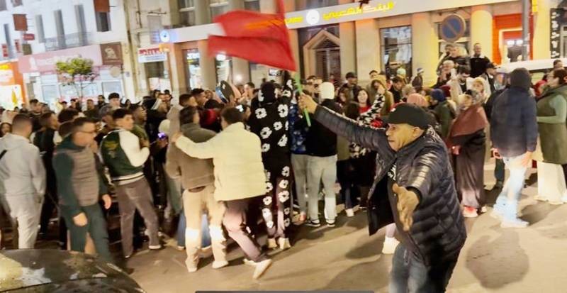 Les Marocains ivres de joie après la qualification des Lions de l'Atlas pour la finale.