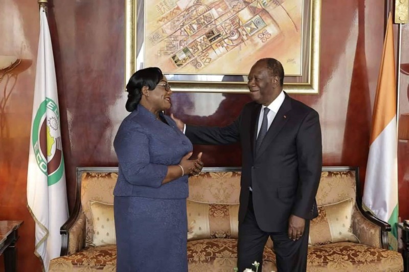 La ministre Anne Ouloto et le Président Ouattara