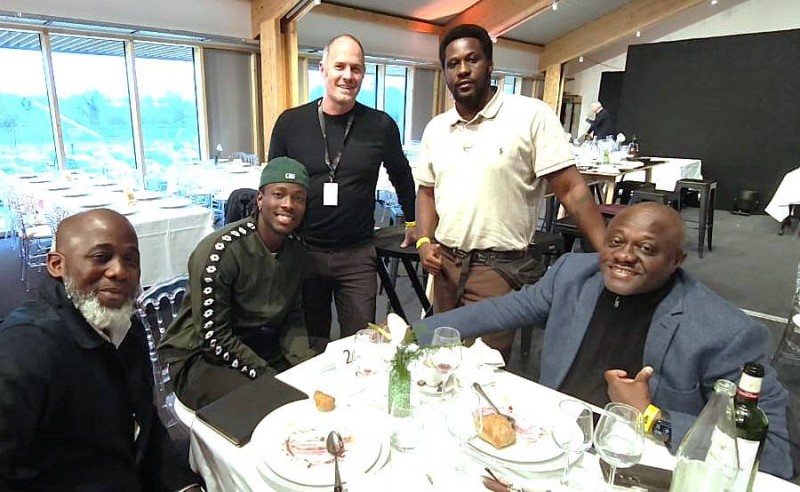 Le président Sylvère Koyo, à l'extrême droite veut s'inspirer des meilleurs standards mondiaux d'organisation de tournois de tennis.