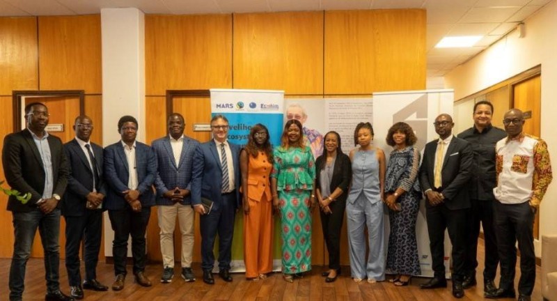 Vue des responsables du Groupe SIFCA et de Fairtrade Africa lors de la cérémonie de signature au siège du groupe.
