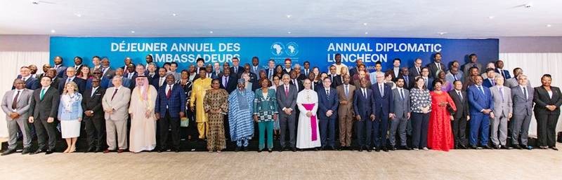 Les diplomates ont promis de soutenir la vision des ''quatre points cardinaux'' portée par Dr Sidi Ould Tah (au centre). (Ph: Dr)