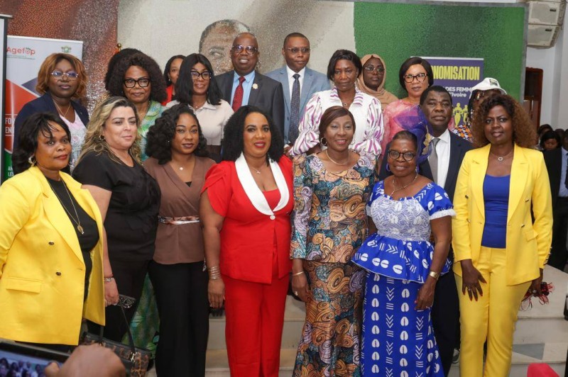 Les femmes d'Abobo apprécient la session de formation qui va leur donner des rudiments de gestion simplifiée (Photo Bavane) 