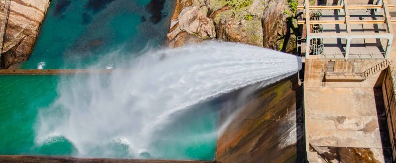 Vue aérienne du barrage de Metolong au Lesotho, un projet financé par le Groupe de la Banque africaine de développement et achevé en mars 2025, qui étend les services d’eau et d’assainissement en milieu rural. Il profite directement à près de 65 000 personnes et améliore la sécurité hydrique d’environ 350 000 habitants des centres urbains voisins.(Ph:BAD)