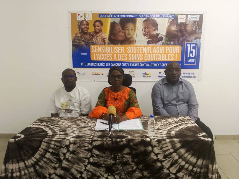 Me Fatou Fadika Coulibaly (au centre) appelle à la solidarité pour bannir le cancer des enfants en Côte d’Ivoire. (Ph: Dr)