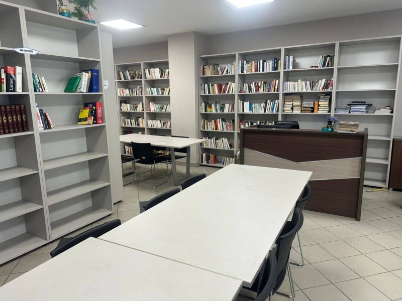 La bibliothèque de la Grande Mosquée Salam du Plateau, un nouvel espace dédié à la lecture et à l’apprentissage pour tous.