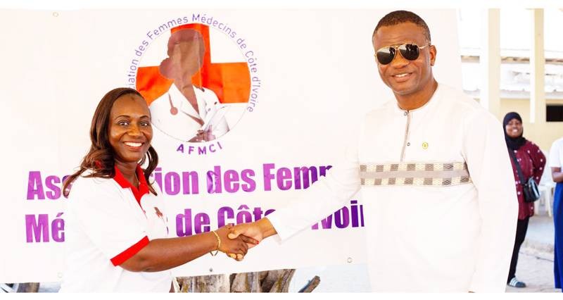 Dr Aka Sandrine, présidente de l’Association des femmes médecins de Côte d’Ivoire (à gauche) et Kader Abdraman Ouattara, député de Koumassi.