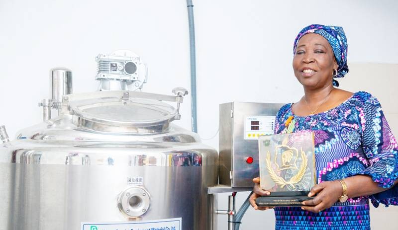 Oussou Brou N’Goran a reçu le  Prix national d’excellence  pour la valorisation des compétences féminines en 2019.