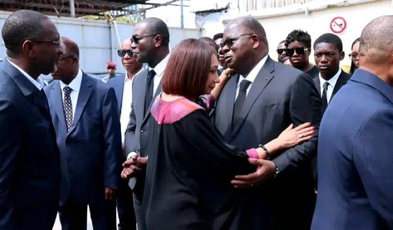 Dans un élan de solidarité nationale, autorités, proches et anonymes se sont mobilisés pour accompagner la famille Tchagba dans le deuil.