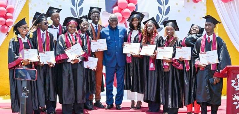 Les étudiants ont tous reçu leur diplôme. (Ph: Dr)