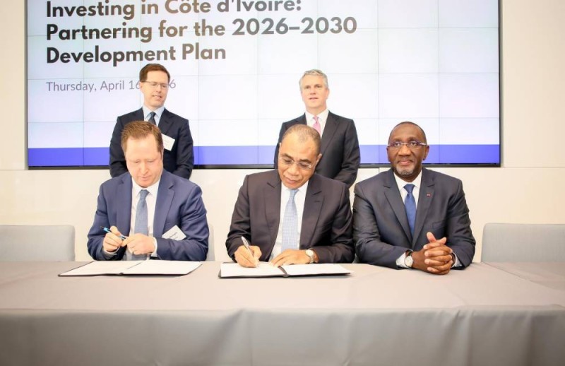 Signature du protocole d’accord de 500 millions d’euros entre la Côte d’Ivoire et ABD Group en marge du forum économique.