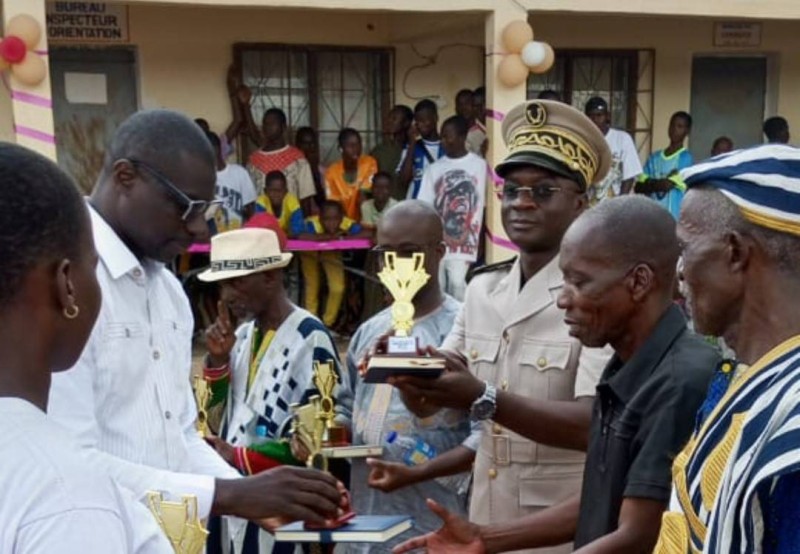 Distinction par le proviseur