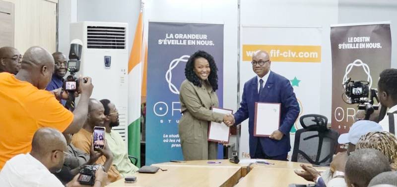 Le président de la Fédération ivoirienne de football, Idriss Yacine Diallo (à droite), met les bouchées double pour une participation éclatante des Pachydermes ivoiriens.