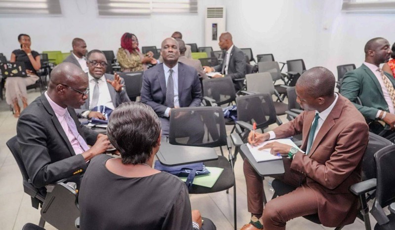 Les participants à la session de formation sur l’intelligence artificielle et les droits humains organisée au siège du CNDH avec l’appui de l’UNESCO et de l’Union européenne.