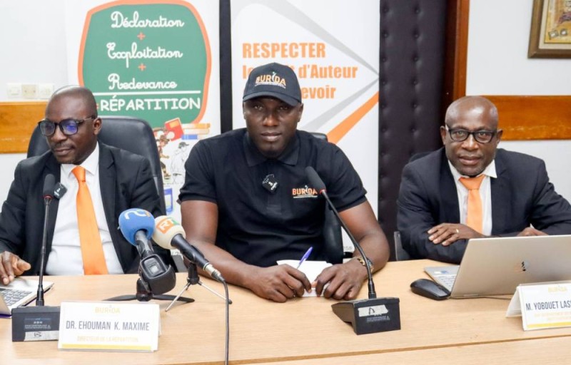 Dr Ehouman Maxime (Directeur de la repartition), Camara Ousmane (chef du service des séances occasionnelles)...