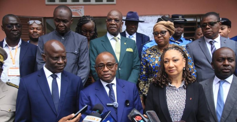 Le gouvernement a procédé ce lundi 15 juin au lancement officiel des épreuves écrites au Lycée Moderne Hamed Bakayoko d’Abobo, marquant le début d’une étape décisive pour plus de 329 000 candidats.