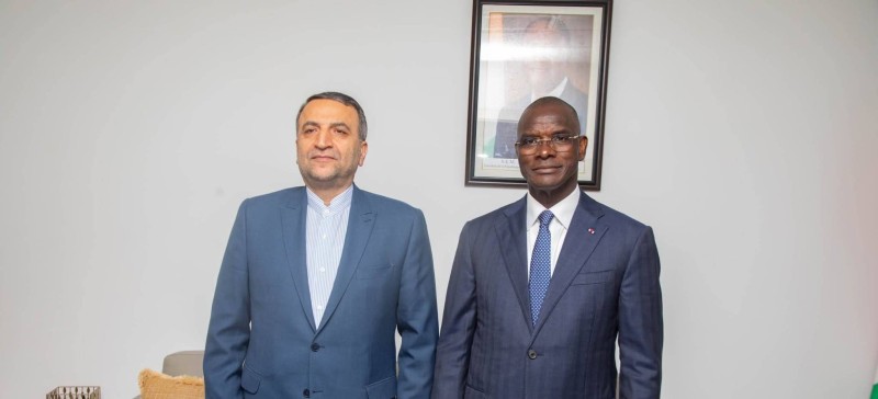 Le ministre Diomandé Vagondo et SEM Mirmohammad Meigoni Seyed Gholamreza, ambassadeur de la République islamique d’Iran