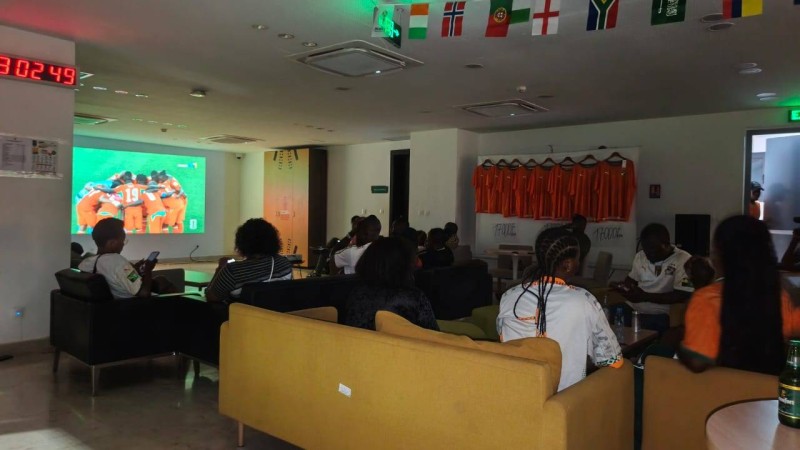 Un aperçu de l'atmosphère dans la loge Vip avant le but salvateur d'Amad Diallo. (Ph: Dr)