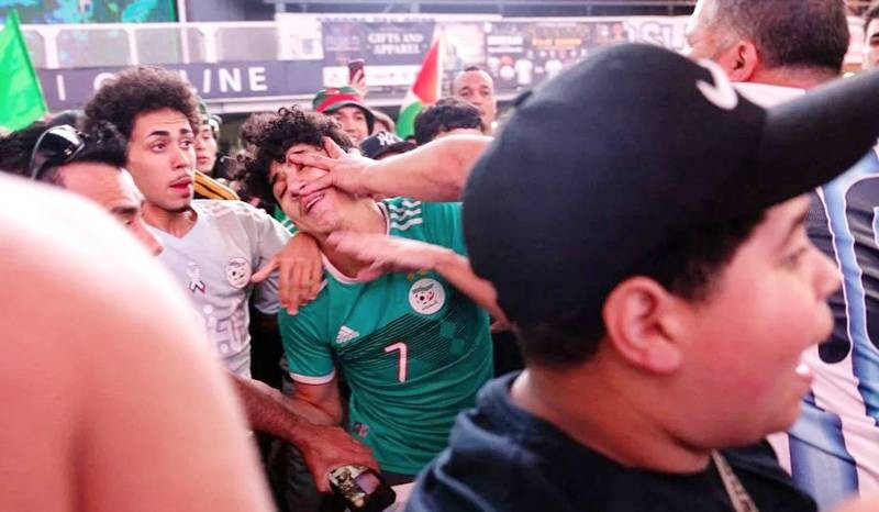 Des rixes ont éclaté entre les supporters algériens et argentins avant même la rencontre.
