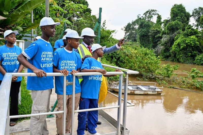Les enfants ont pu découvrir le processus de potabilisation de l’eau sur le site de production de La Mé. (Photo. Dr)