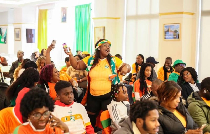 Les Ivoiriens de Toronto en phase avec leur équipe. (DR)