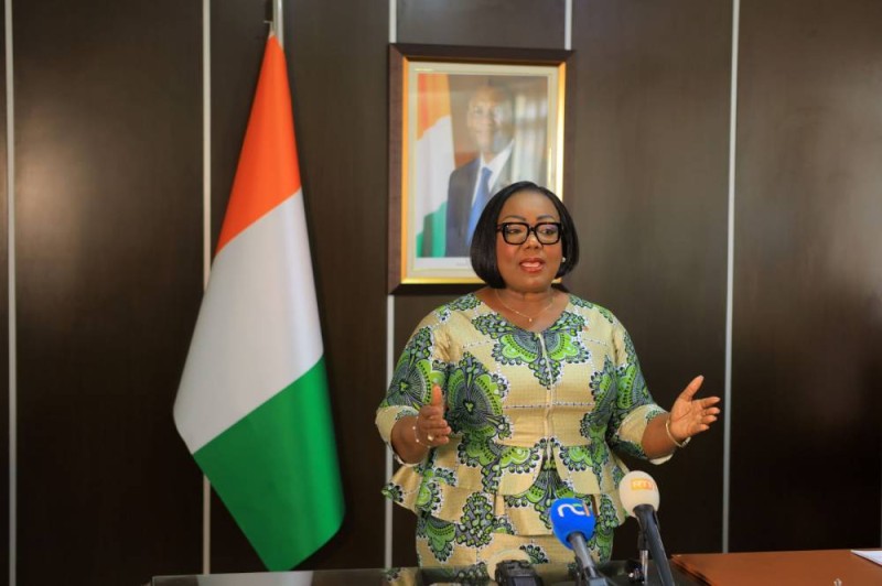 Anne Désirée Ouloto-Lamizana, ministre d'Etat, ministre de la Fonction publique et de la modernisation  de l'administration