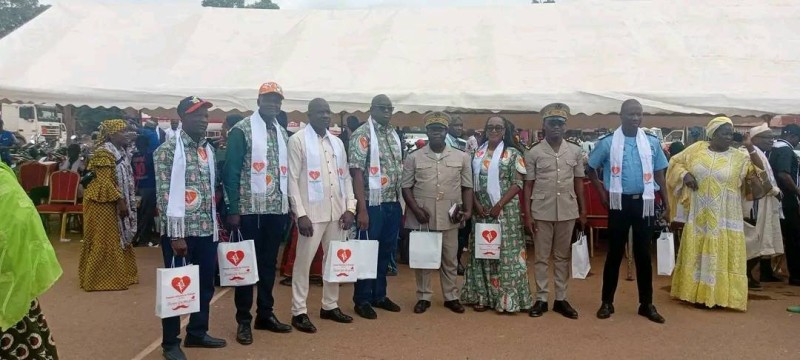 A Ferkessédougou, l'ONG FEVAT a mis les pères de famille à l'honneur, saluant leur engagement quotidien au service de leurs familles et de la société.