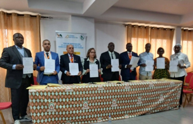 La Charte de l'Alliance des associations pour la lutte contre la traite des personnes et la promotion d'une migration signée à Abidjan entre 10 organisations de la société civile
