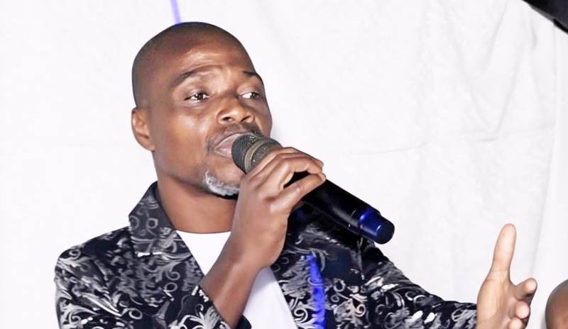 Monty Maak a présenté son premier album intitulé ''Tokia''.