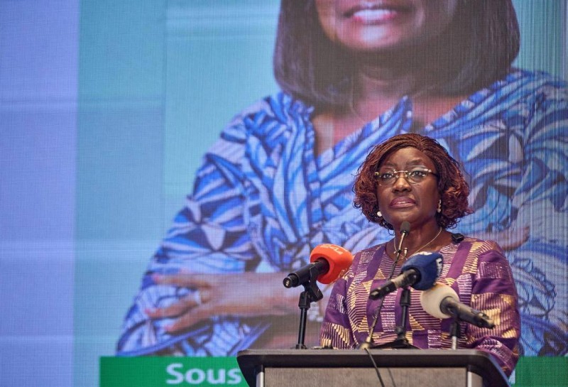 Le Professeur Mariatou Koné, Ministre du Portefeuille de l'État et des Entreprises Publiques en Côte d'Ivoire.