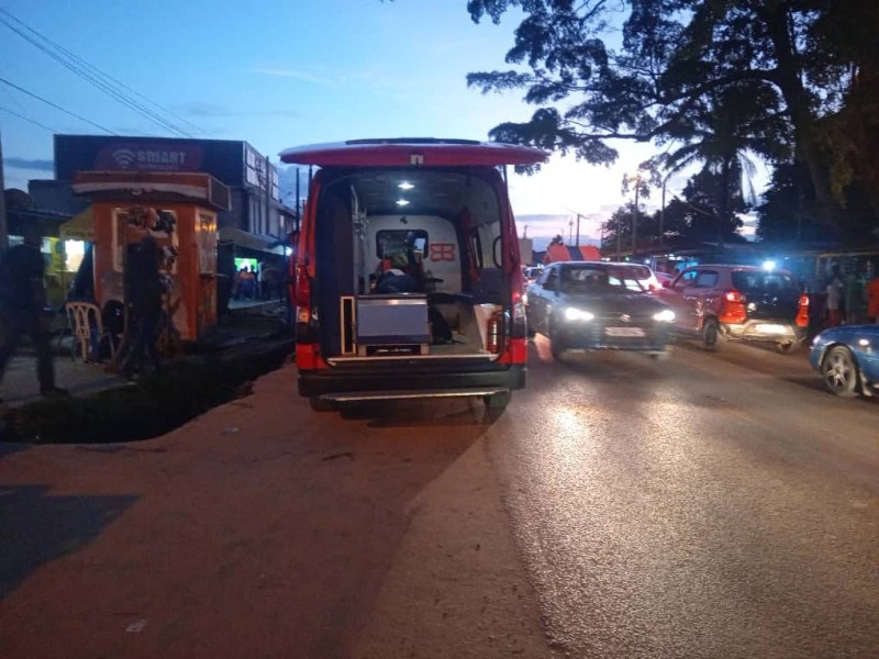 Le conducteur de Fraternité Matin, transporté au Chu de Yopougon dans ce véhicule. (Ph: Dr)