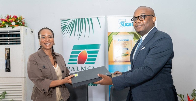 La Directrice de la Communication et du Développement durable du Groupe SIFCA, Henriette Gomis-Billon et le Directeur Général de Vatel Côte d'Ivoire Denis Gourdain